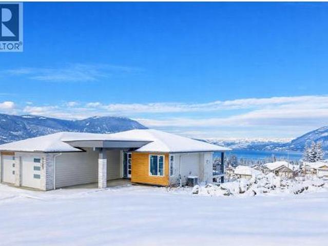 House for sale in Salmon Arm, British Columbia