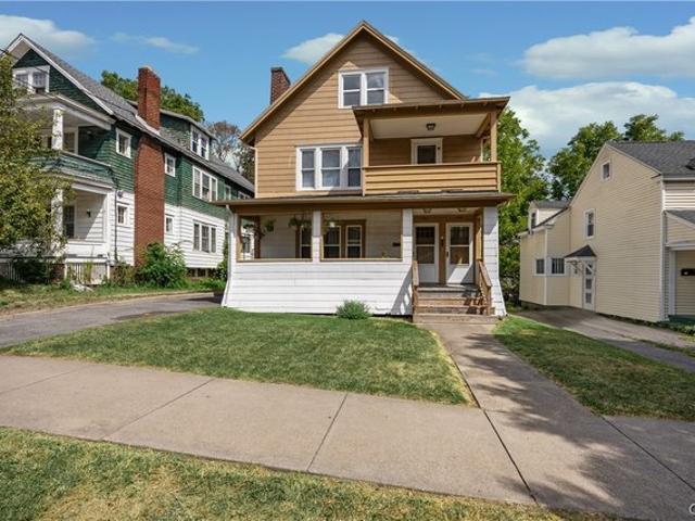 House for sale in Syracuse, New York