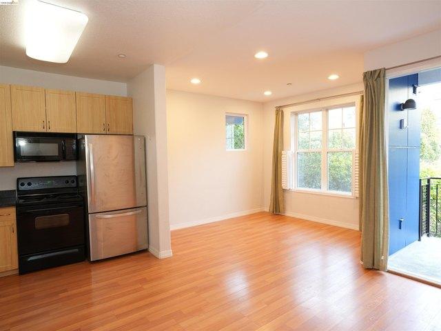 Condo for sale in Emeryville, California