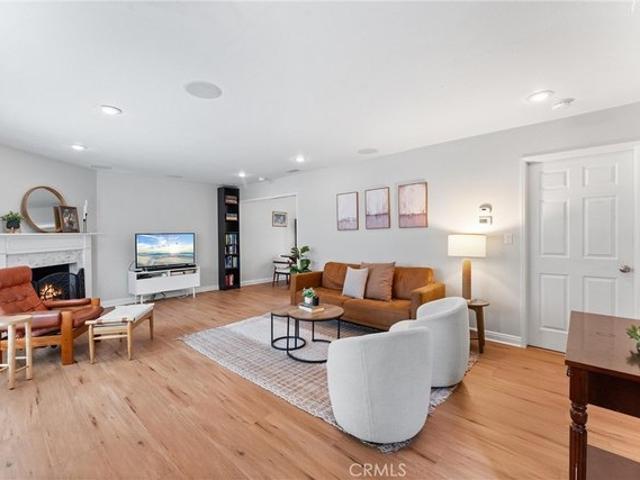 Townhouse for sale in Tustin, California