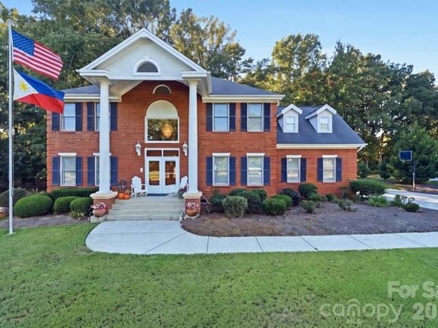 House for sale in Matthews, Mecklenburg County
