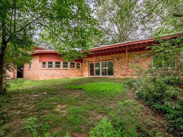 House for sale in Garrison, Texas