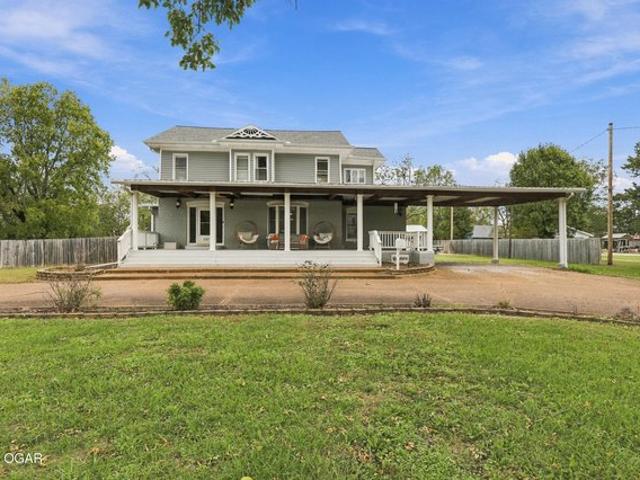 House for sale in Oswego, Labette County