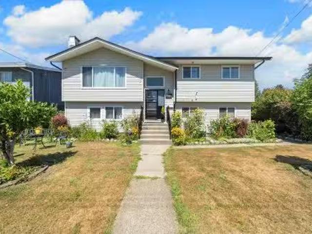 House for sale in Birchland Manor, Port Coquitlam