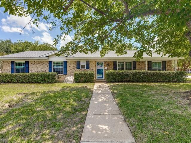 House for sale in Hurst, Texas