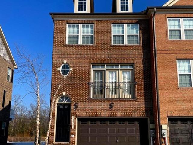 Townhouse for sale in Waldorf, Maryland