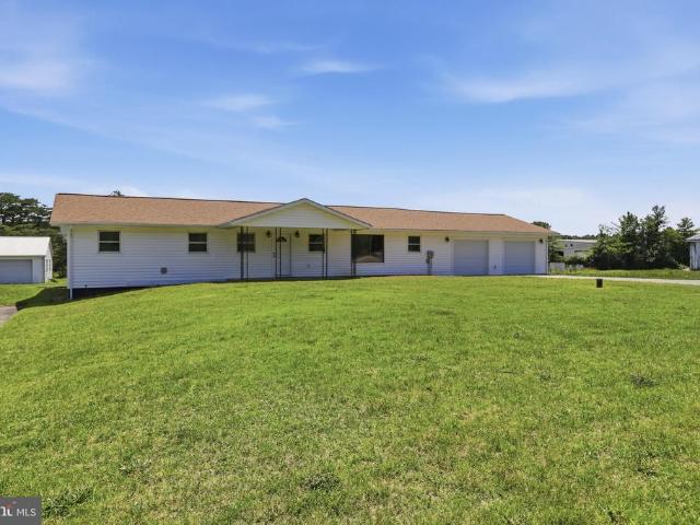 House for sale in Berkeley Springs, West Virginia