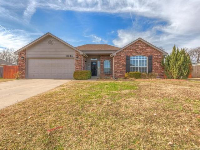 House for sale in Coweta, Oklahoma