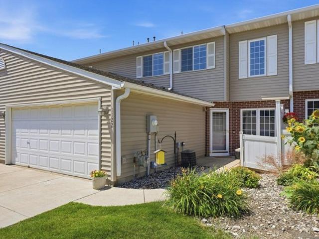Townhouse for sale in Waconia, Minnesota