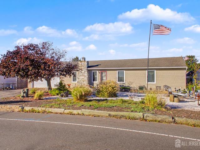 House for sale in Laurel Harbor, Lacey Township