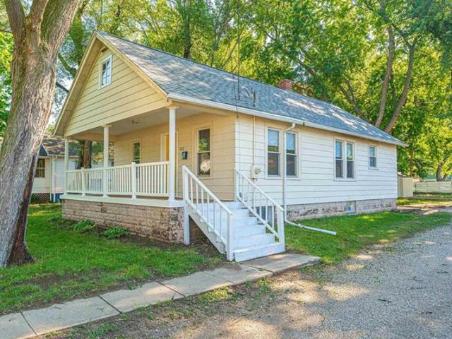 House for sale in Pekin, Illinois