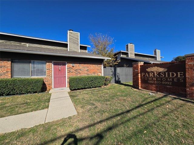 Townhouse for sale in Arlington, Texas