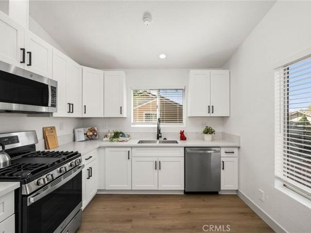 House for sale in Villages of Avalon, Perris