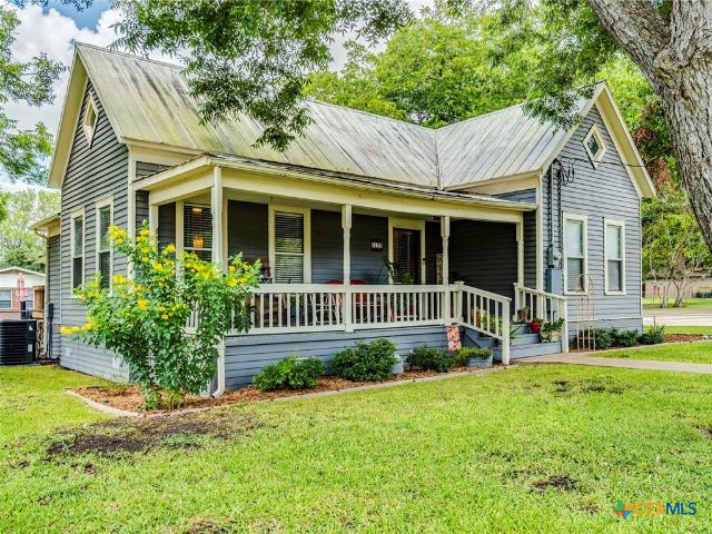 House for sale in Shiner, Texas