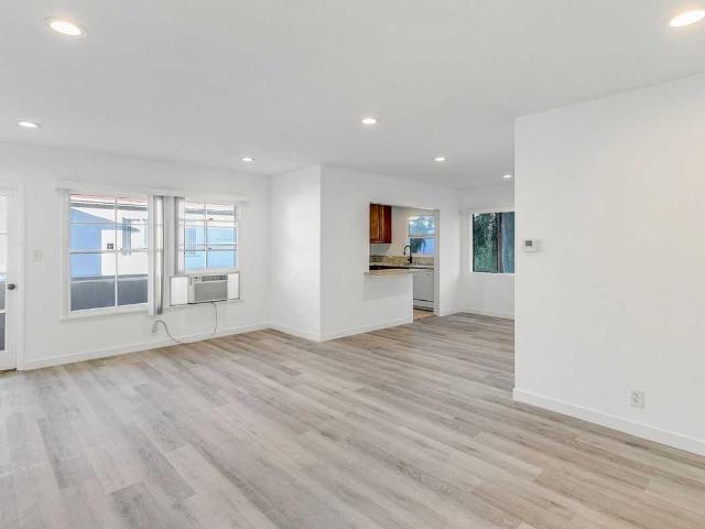 Apartment for rent in Canoga Park, California