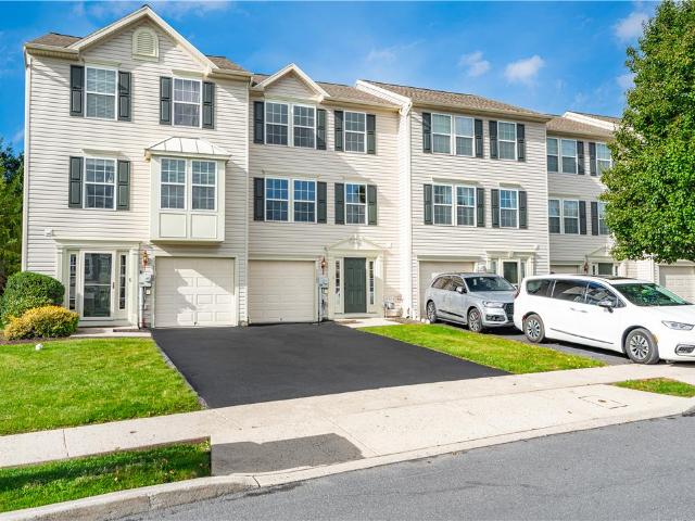 Townhouse for sale in Trexlertown, Upper Macungie Township