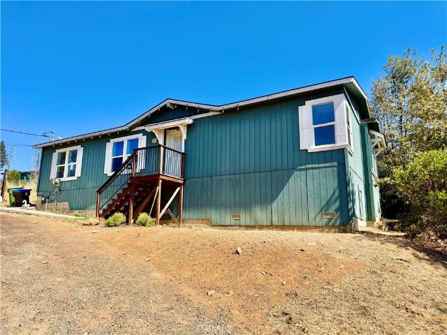 House for sale in Cobb, Lake County