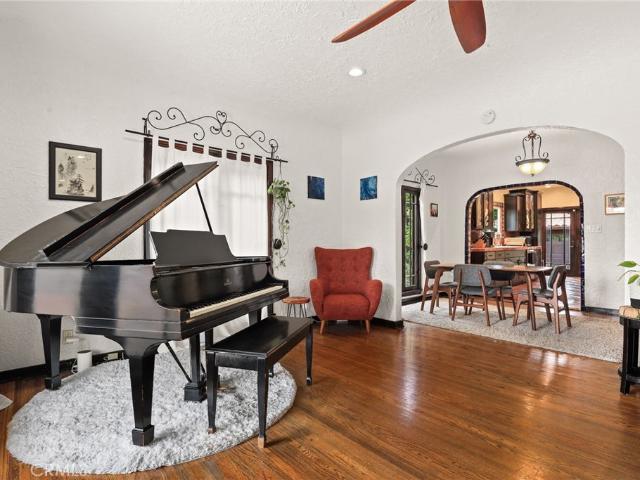 House for sale in North Hollywood Neighborhood Council District, Canoga Park