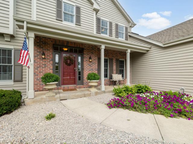 House for sale in Knightsbridge Crossing, Mequon