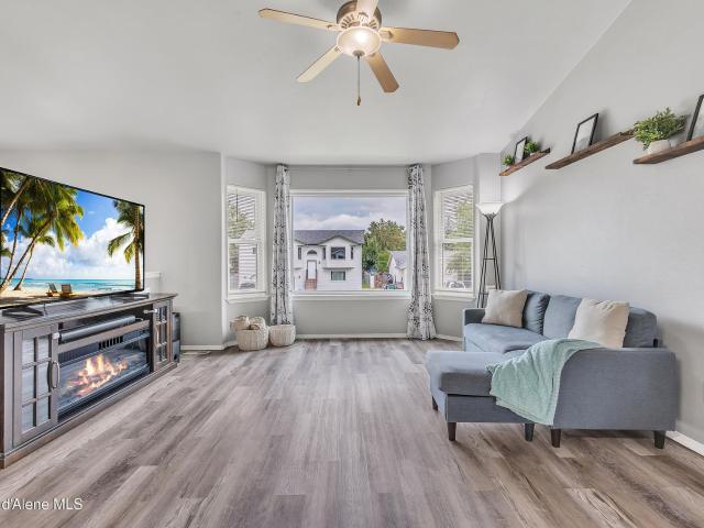 House for sale in Hayden