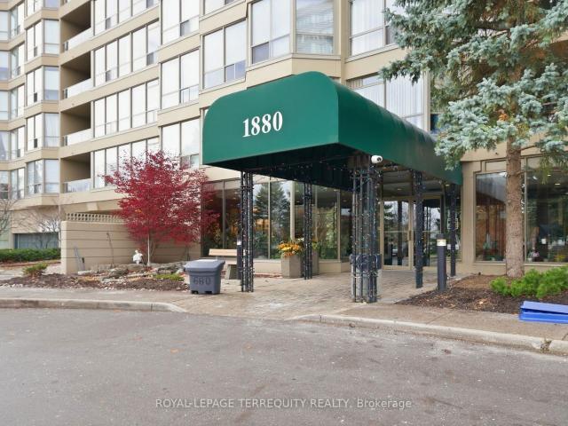 Condo for sale in Woburn, Ontario