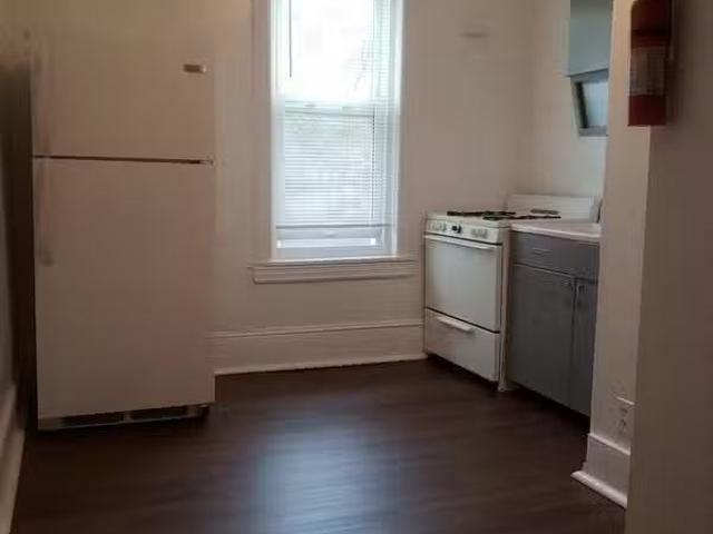 Condo for rent in Camden