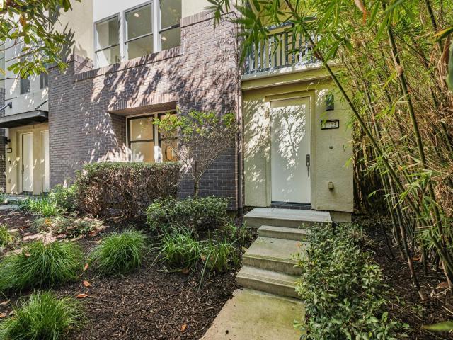 Townhouse for sale in Emeryville, Alameda County