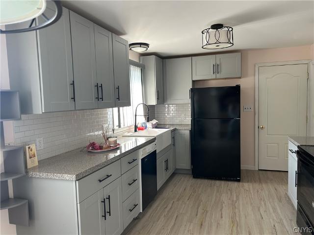 House for sale in Oneida, New York