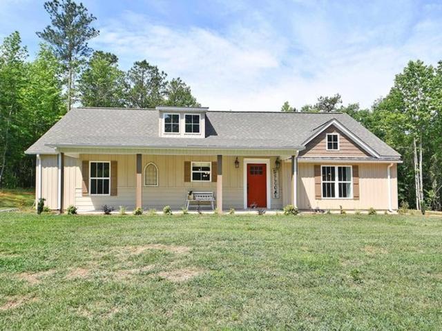 House for sale in Roanoke, Alabama