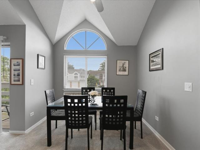 Condo for sale in Buffalo Grove, Illinois