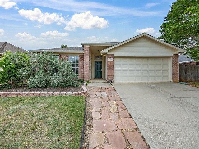 House for sale in Kennedale, Texas