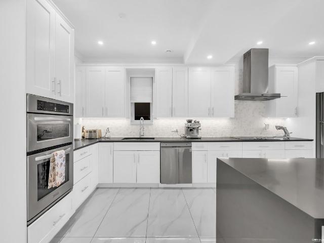 Apartment for rent in Sentinel Hill, West Vancouver