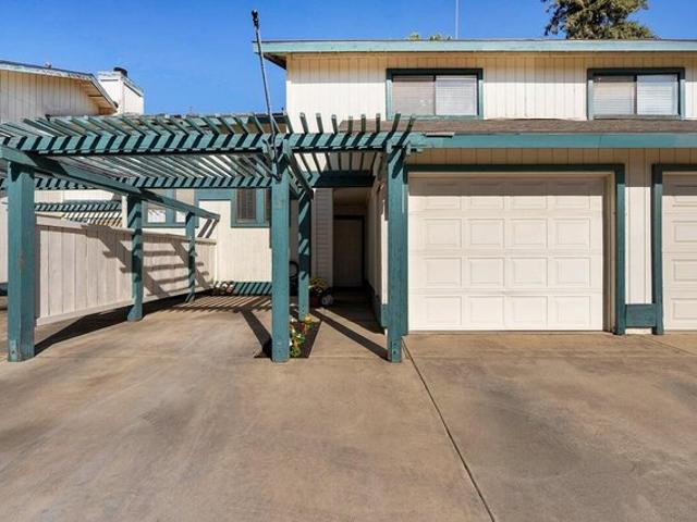 Condo for sale in Tulare, California
