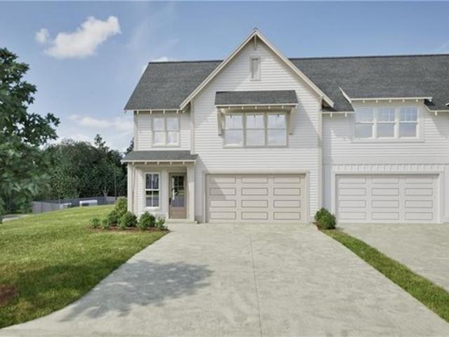 Townhouse for sale in Auburn, Alabama