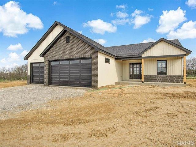 House for sale in Monroe, Illinois