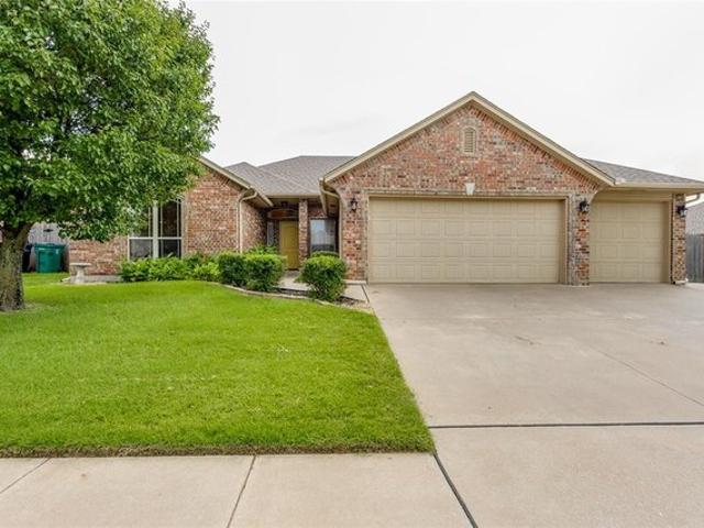 House for sale in Yukon, Oklahoma