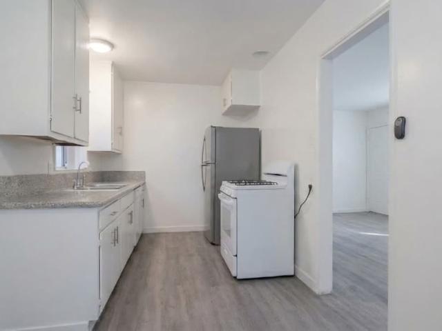 Apartment for rent in Westmont, California
