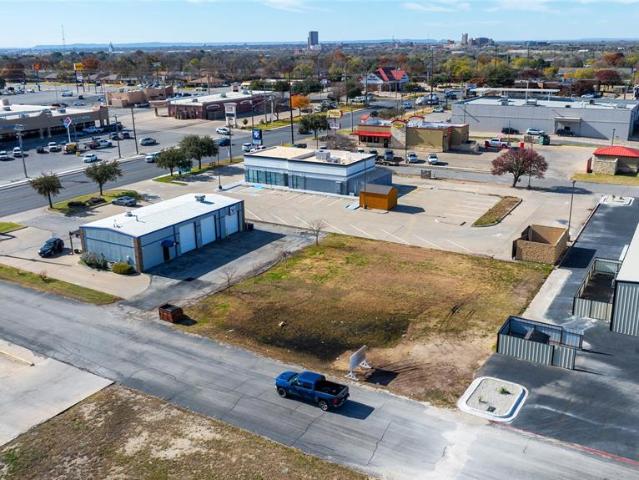 Land for sale in Taylor, Texas