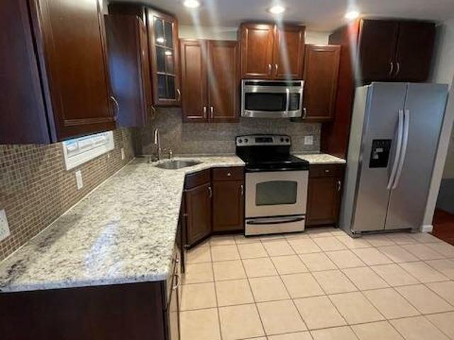 Townhouse for rent in Philadelphia