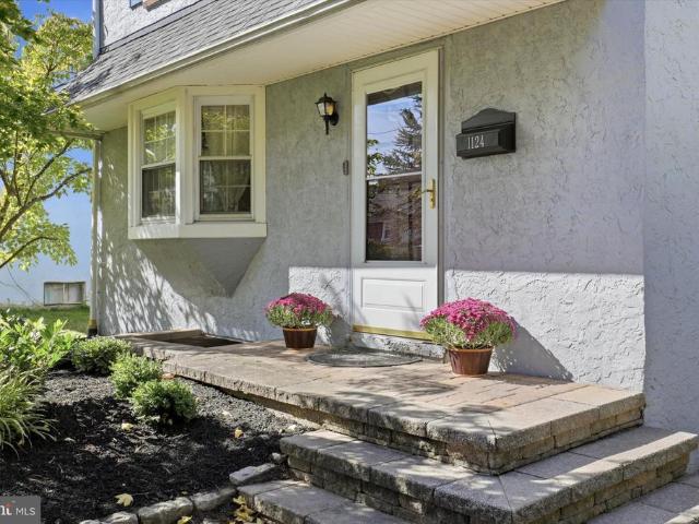House for sale in Mount Vernon Gardens, Abington Township