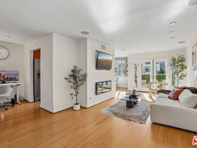 Condo for sale in Sunset Strip, West Hollywood