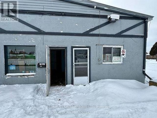Commercial for rent in Cornwall, Ontario