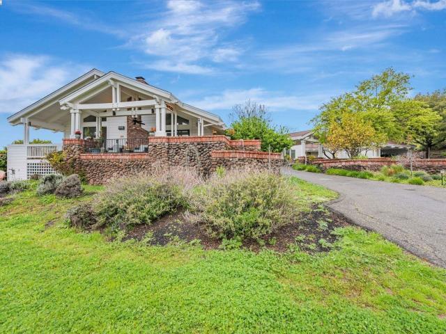 House for sale in Moraga