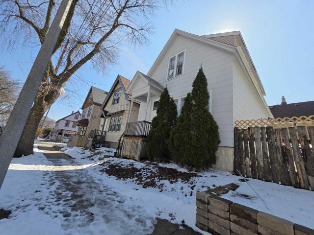 House for sale in Milwaukee, Wisconsin