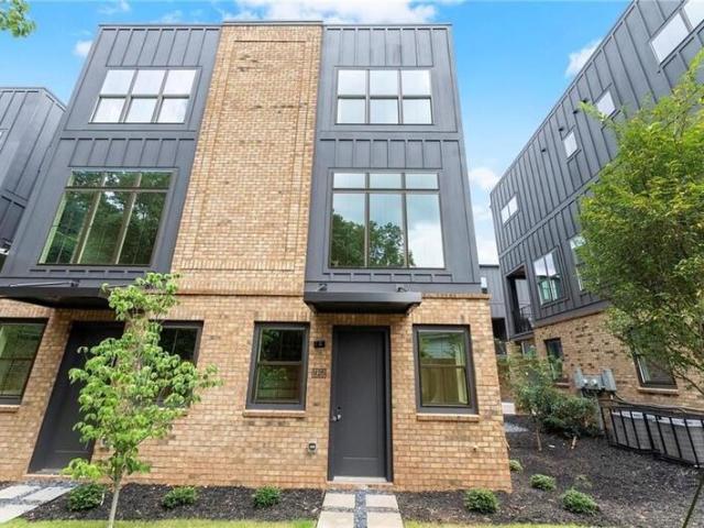 Townhouse for sale in Atlanta