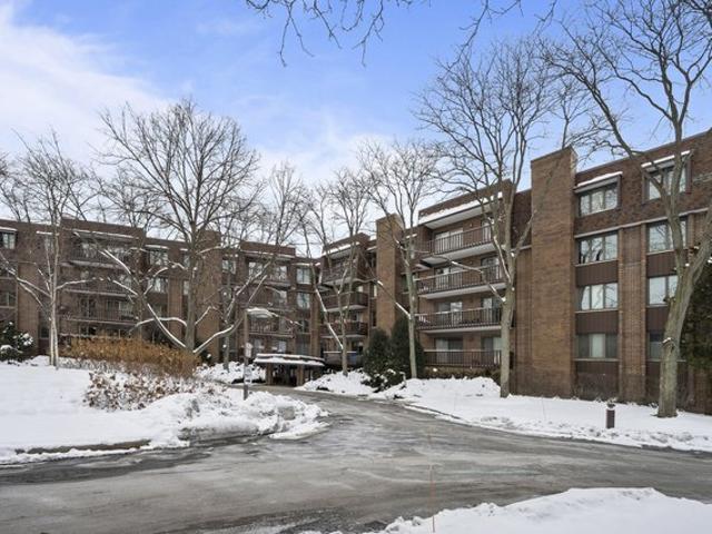 Condo for sale in Northbrook, Illinois