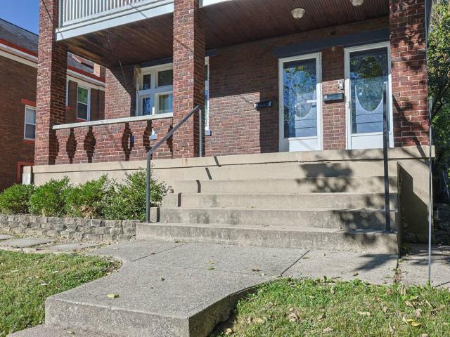 House for sale in Saint Lawrence Corners, Cincinnati