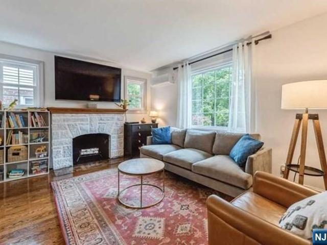 Property for sale in Teaneck, New Jersey