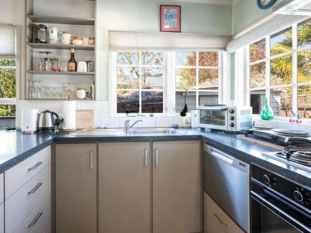 House for sale in Nelson City, Cable Bay