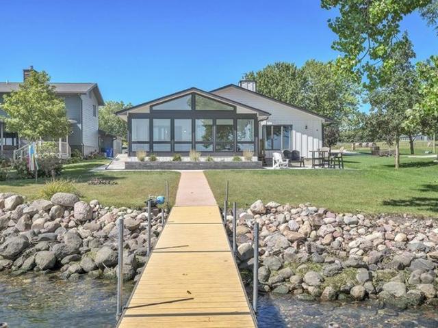 House for sale in Spirit Lake, Iowa